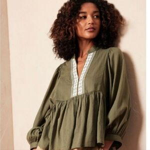 Banana Republic Peasant Top